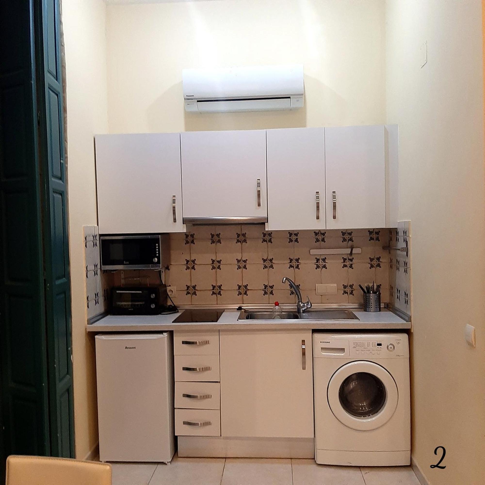 Apartamento Mon Cheri Malaga Bagian luar foto