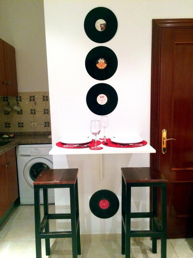 Apartamento Mon Cheri Malaga Bagian luar foto
