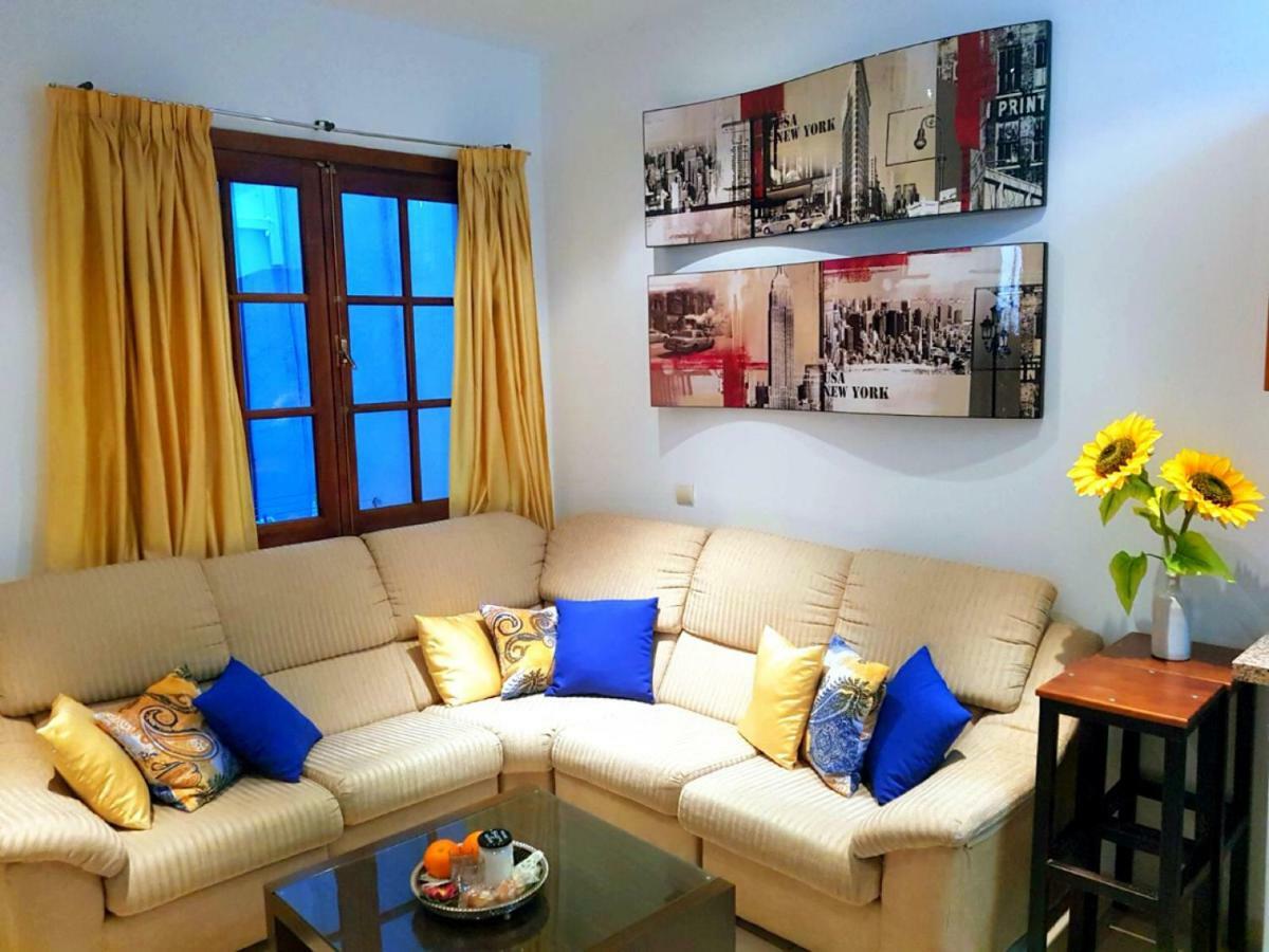Apartamento Mon Cheri Malaga Bagian luar foto